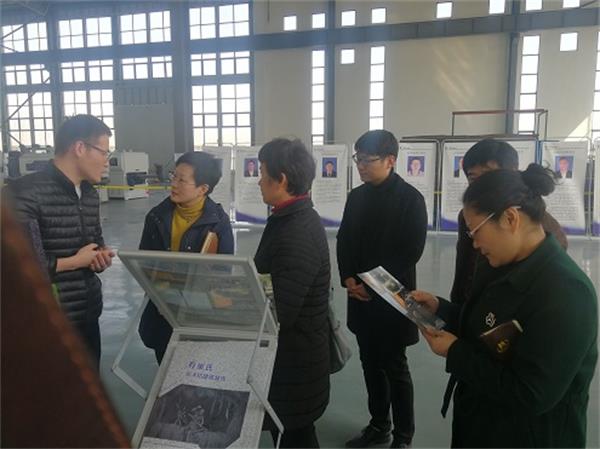 梁红群界首2.jpg